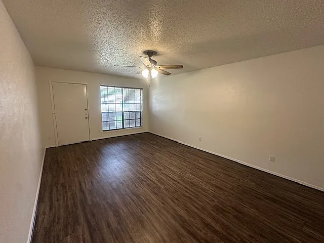 1012 Cottonwood Trl — Photo 6