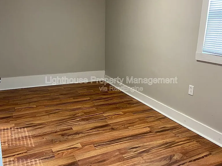 223 E North St #2 — Photo 10