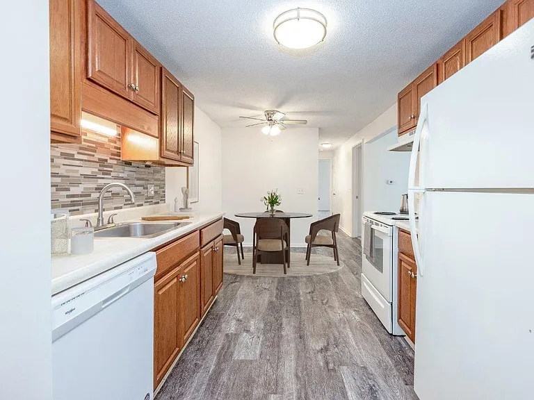 Perinton Manor Apartment Homes — Photo 2
