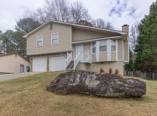2534 Holly Berry Trl, Snellville, GA 30039