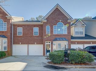 8004 Lexington Dr, Roswell, GA 30075