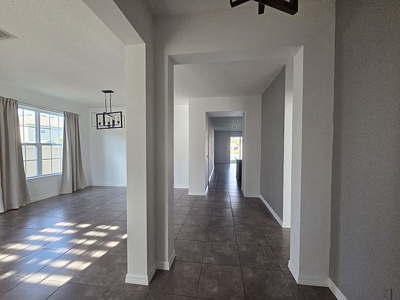 3rd image of 1817 Stillwood Way
