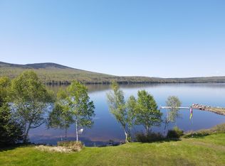 4 Split Rock Trl, Rangeley, ME 04970