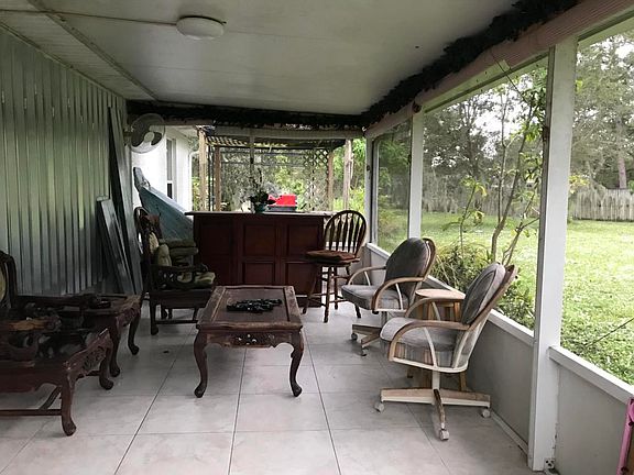 5th image of 1098 SW Dubois Ave