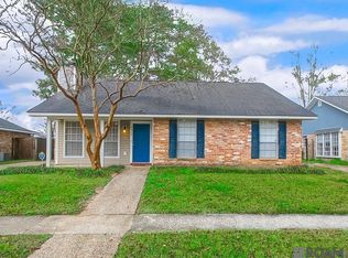 3915 Country View Dr, Baton Rouge, LA 70816