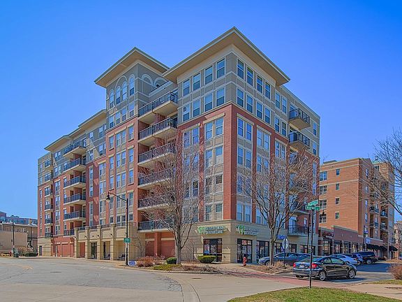2nd image of 656 Pearson St #311C