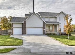 14617 Patrick Cir, Omaha, NE 68116