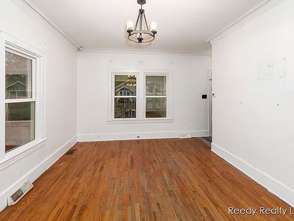 5th image of 539 Griggs St SE
