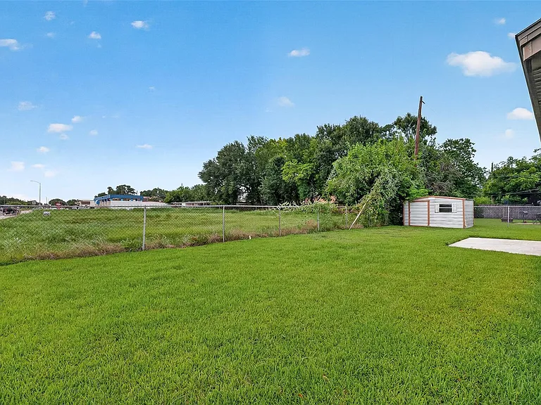 4701 Crepe Myrtle Ln — Photo 16