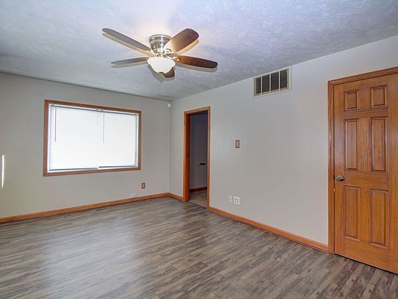2nd image of 1605 Marlboro Ln