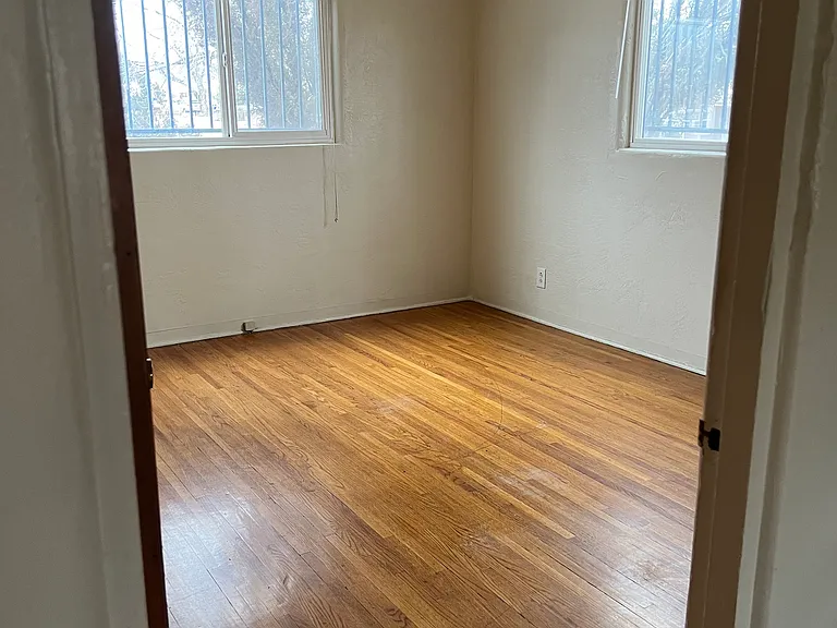 1230 Girard Blvd NE #B — Photo 8