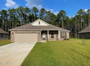 11472 Memphis Cir, Ocean Springs, MS 39564