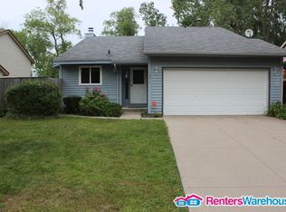 1371 Viewcrest Rd, Shoreview, MN 55126