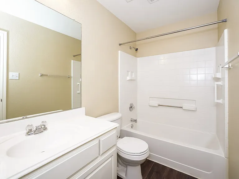 2808 Lynx Ln — Photo 16