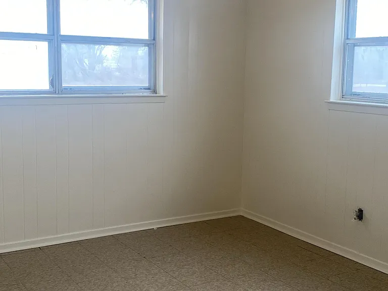 Bedroom 1 of 3
