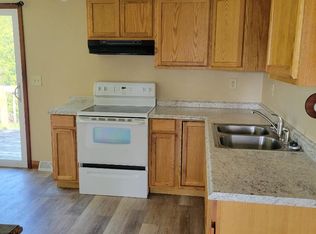 1529 S 35th St #A, Manitowoc, WI 54220