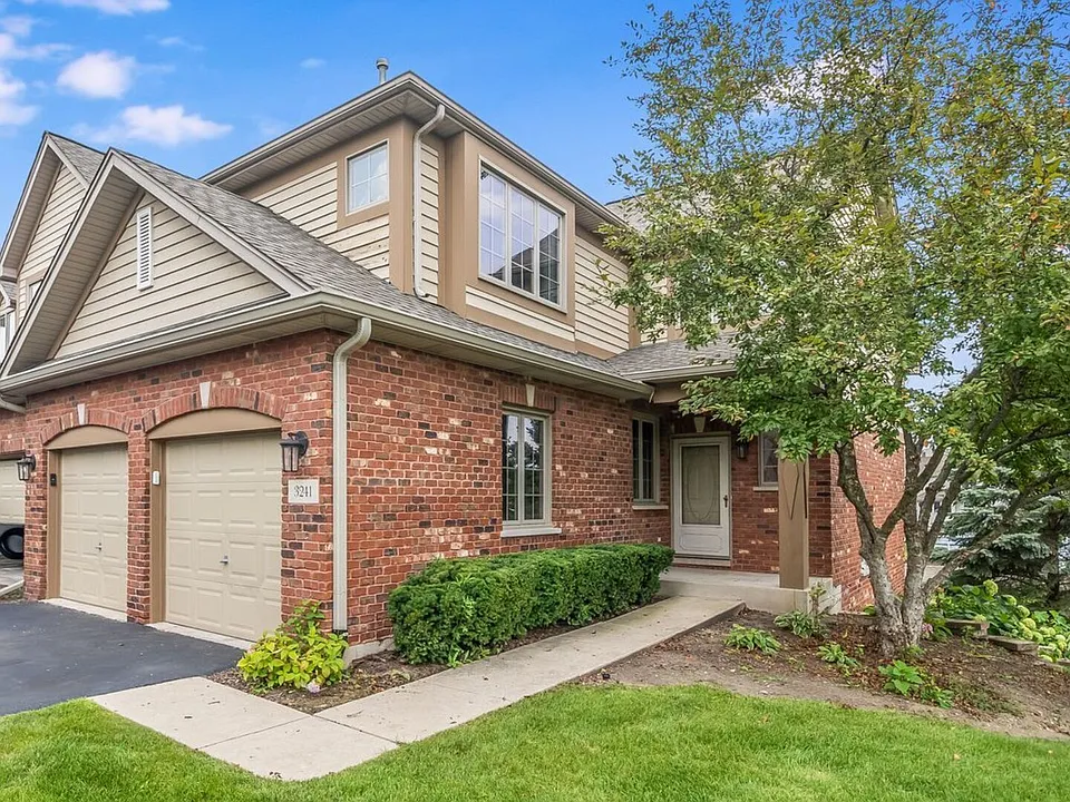 3241 Lightning Ct