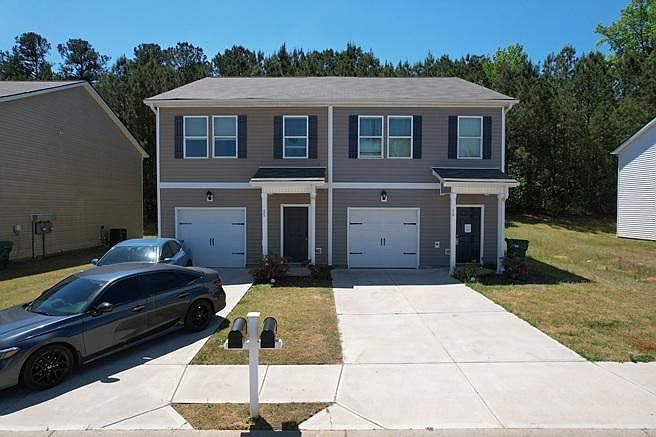 1st image of 323 Oakwood Dr NW
