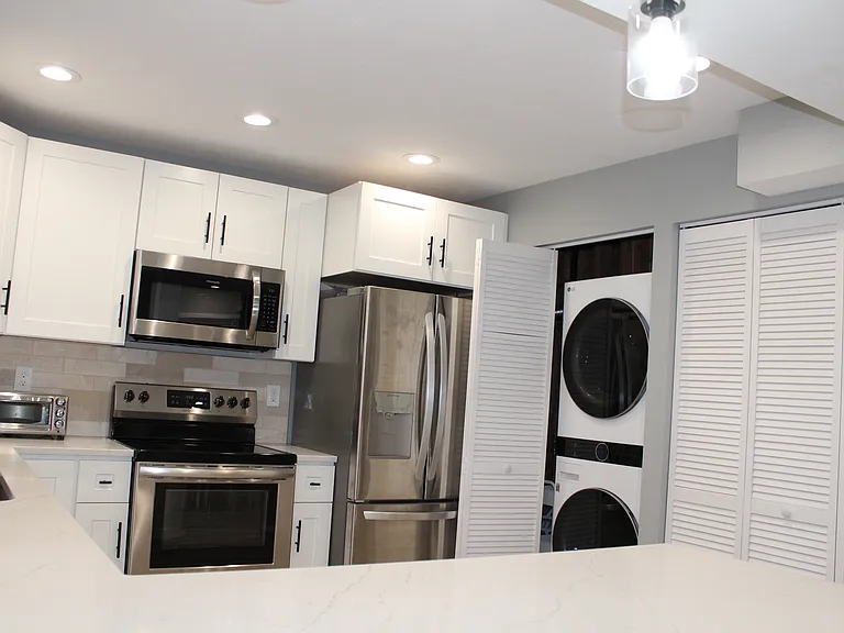 1613 E 8th Ave #B — Photo 9