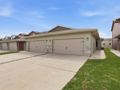 9427 W Dolores Dr, Sioux Falls, SD, 57106