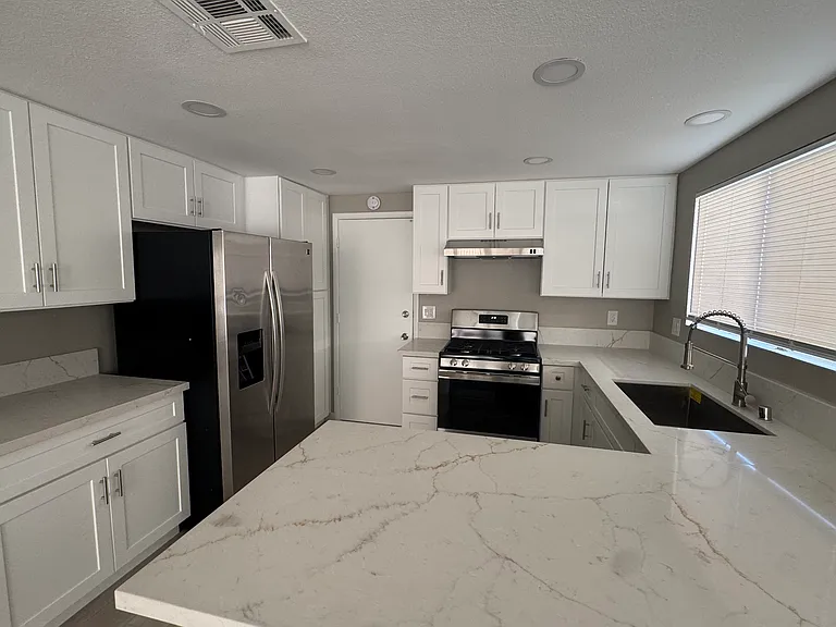 7447 Palermo Ave — Photo 8
