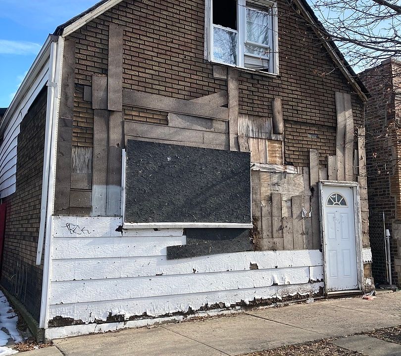 1st image of 1445 S 49th Ave