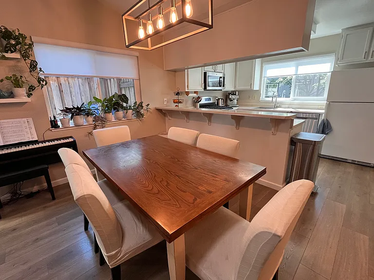 250 Usher Dr — Photo 3