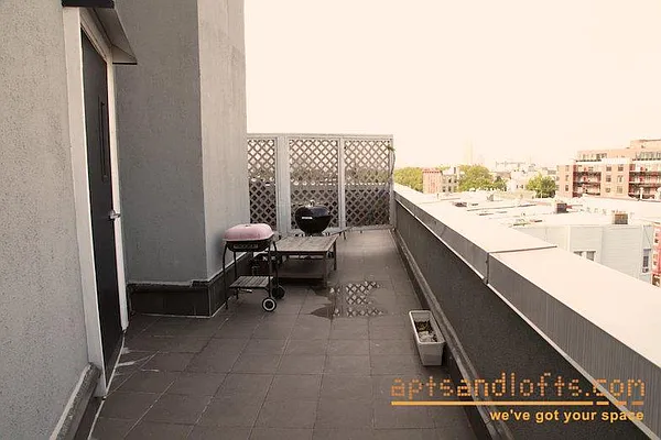Sold by aptsandlofts.com | media 17