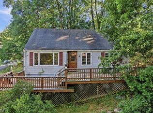 15 Roosevelt Ave, Port Murray, NJ 07865