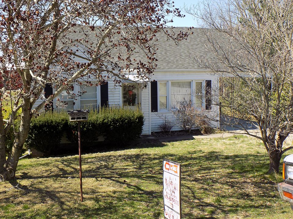 2nd image of 117 Lake Point Dr