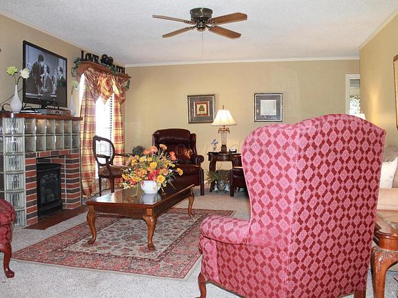 2nd image of 1601 Charles St