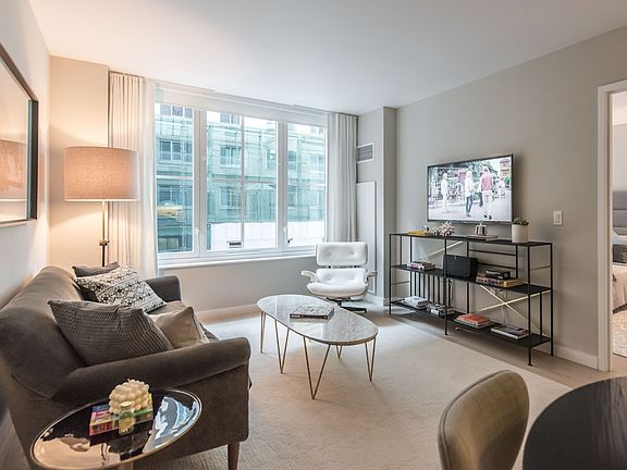 3rd image of 535 W 43rd St S #5B