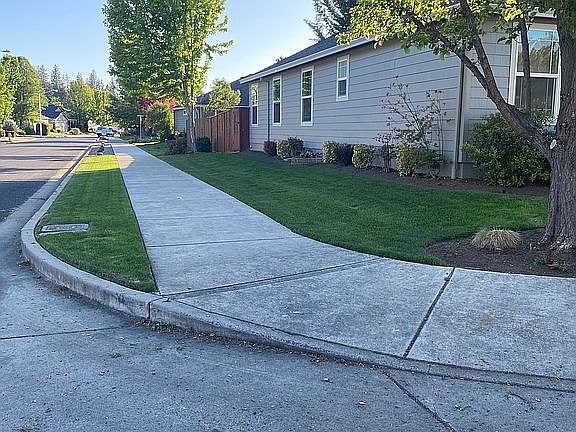 4th image of 201 Glenwood Dr