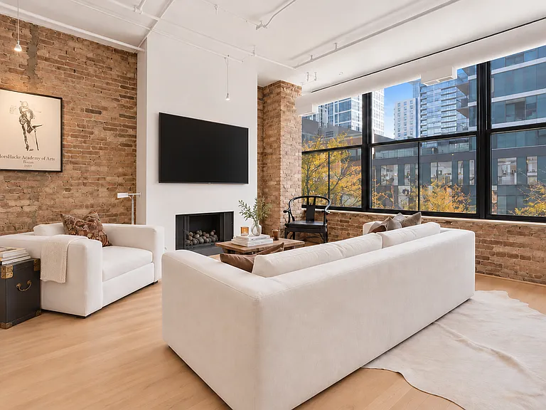 1323 S Wabash Ave #201 — Photo 5