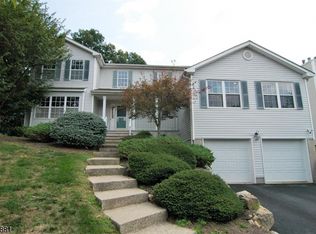 49 Sherbrook Dr, Rockaway, NJ 07866