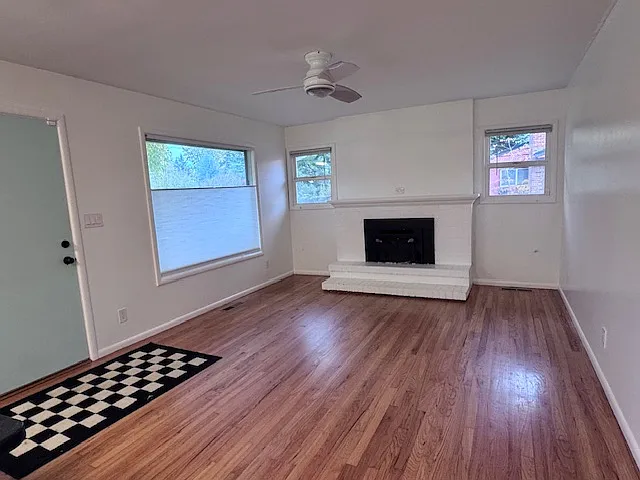3 bed, 1390 sqft, $3,100 — Photo 3