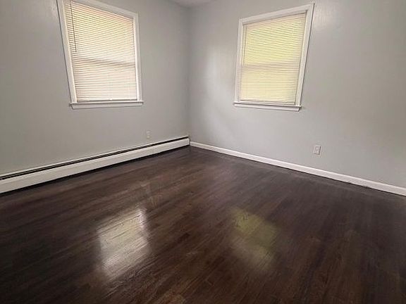 5th image of 76 Revere St APT 2R