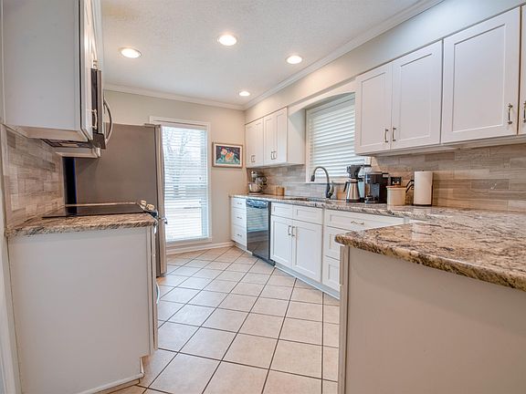 5th image of 781 Pecan Grove Cv
