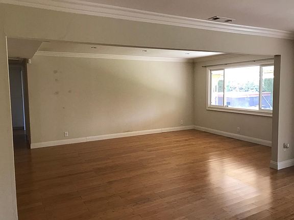 5th image of 311 N Valencia St