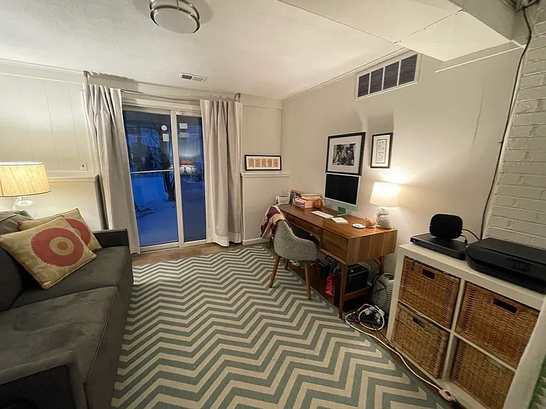 178 Beethoven Ave #- — Photo 15