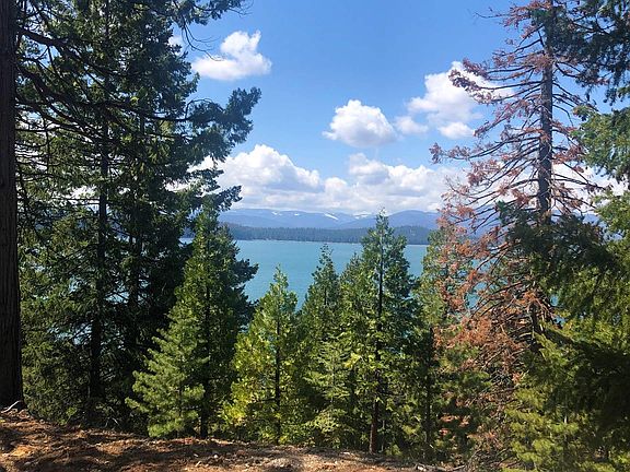 3rd image of 781 Lassen View Dr