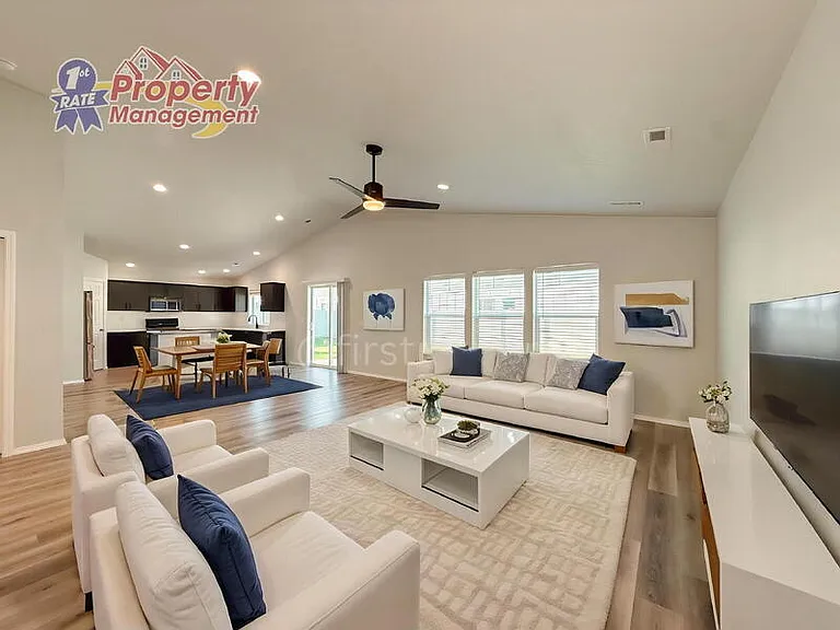 4918 Endicott Dr — Photo 11