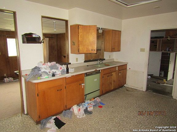 4th image of 4718 LYCEUM DR