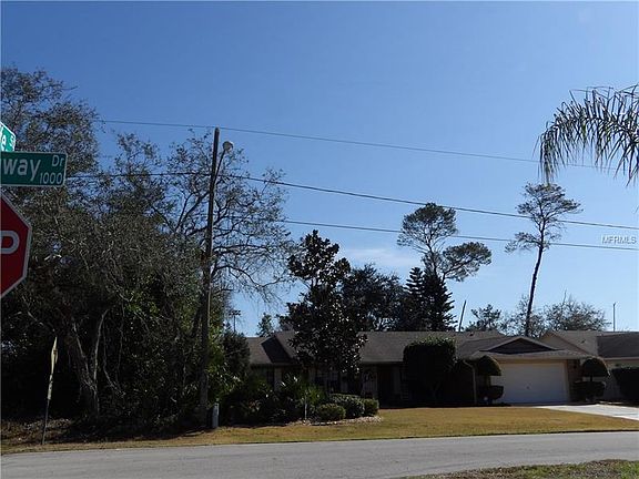 3rd image of 1071 Hemingway Dr