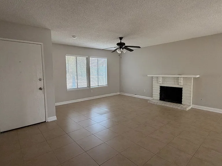 14243 Perham Ct — Photo 5