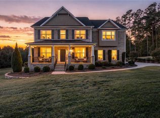 6601 Hedgerow Ct, Summerfield, NC 27358