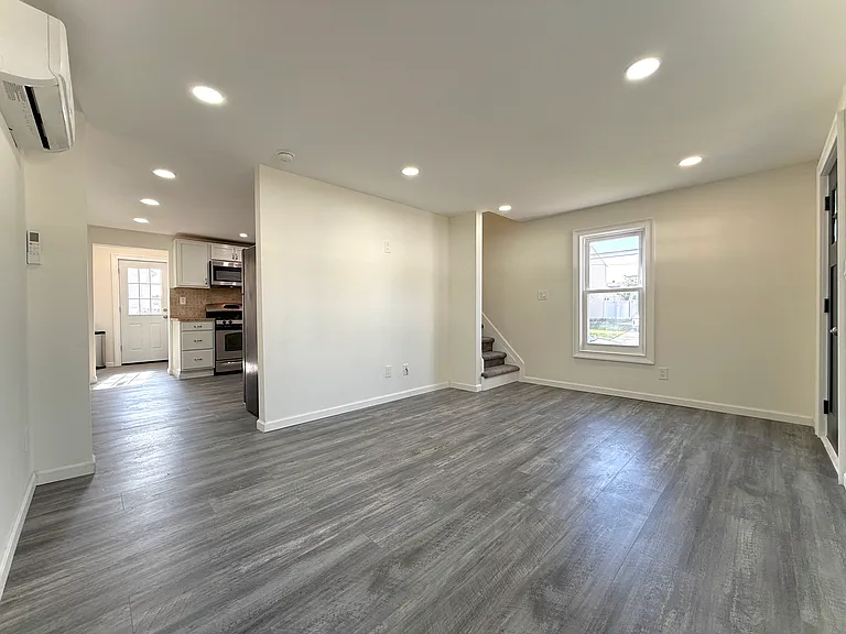 144 W End Ave — Photo 5