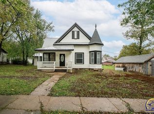 107 Locust St, Eskridge, KS 66423