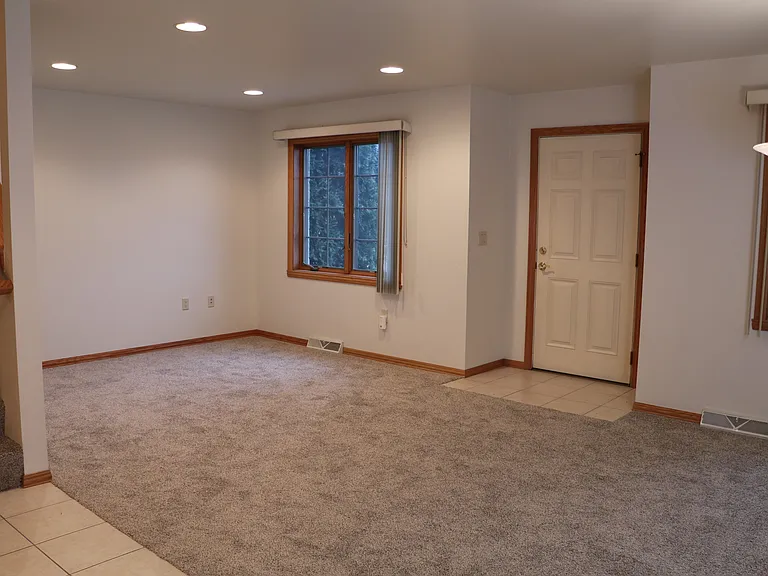 932 Cedar St — Photo 10