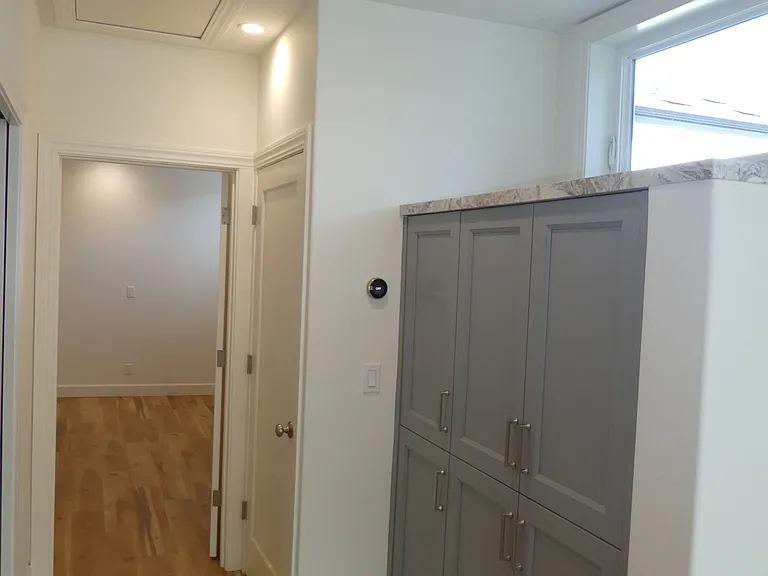 608 Howard Ave #A — Photo 25